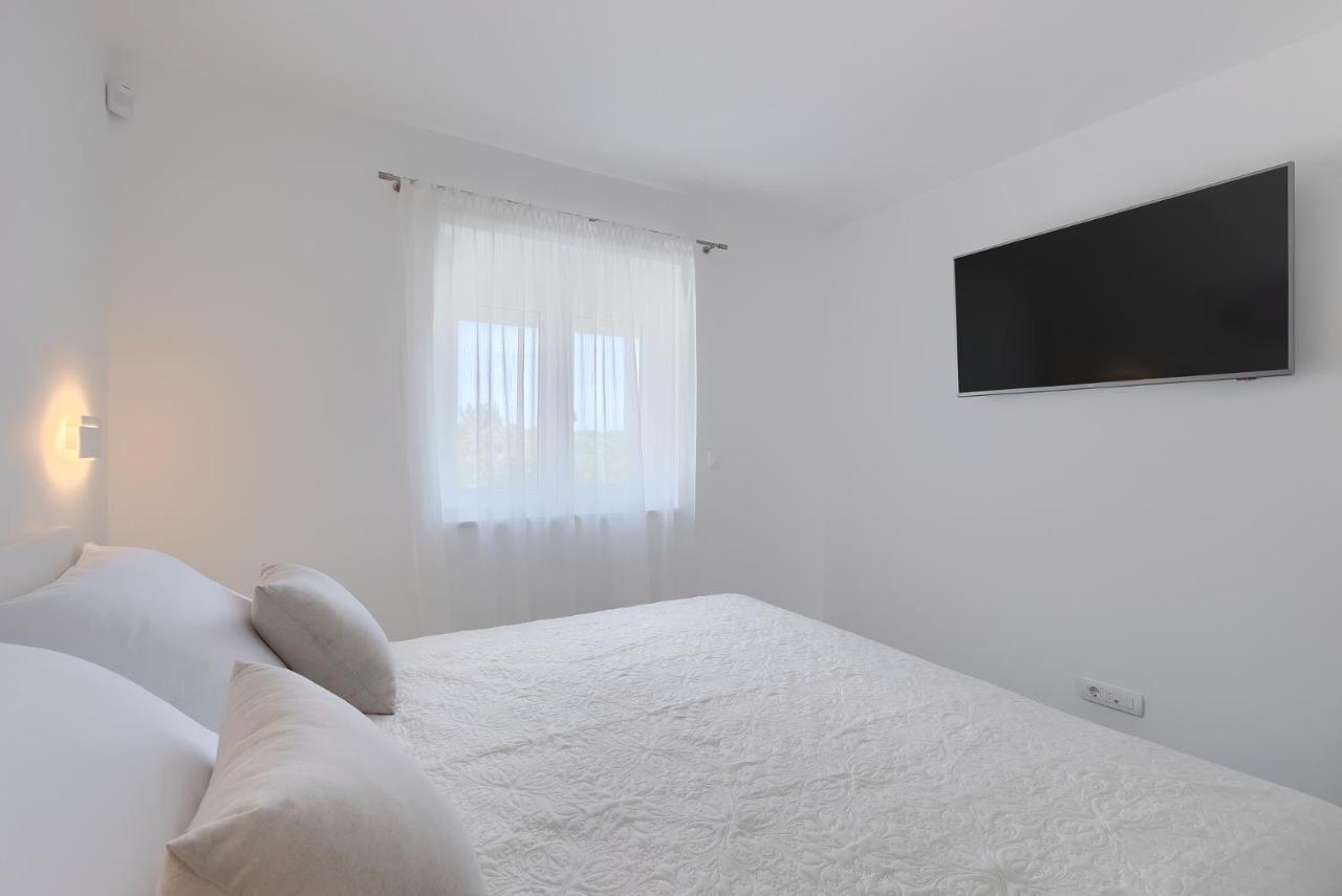 Exclusive Apartments Ellen & Micol-With 3 Free Mountain Bikes ペシュチャーナ・ウヴァラ エクステリア 写真
